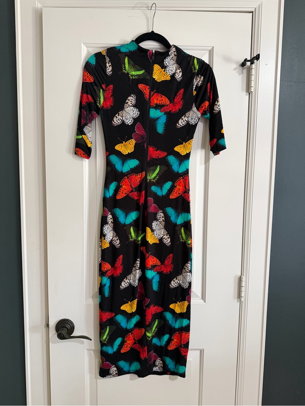 Alice + Olivia Delora Butterfly Print Dress - Picture 3 of 4